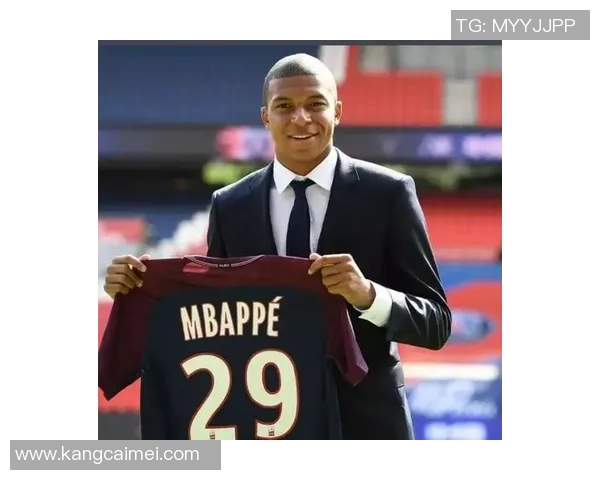 古巴足球传奇：从球场新星到全球瞩目的球王之路